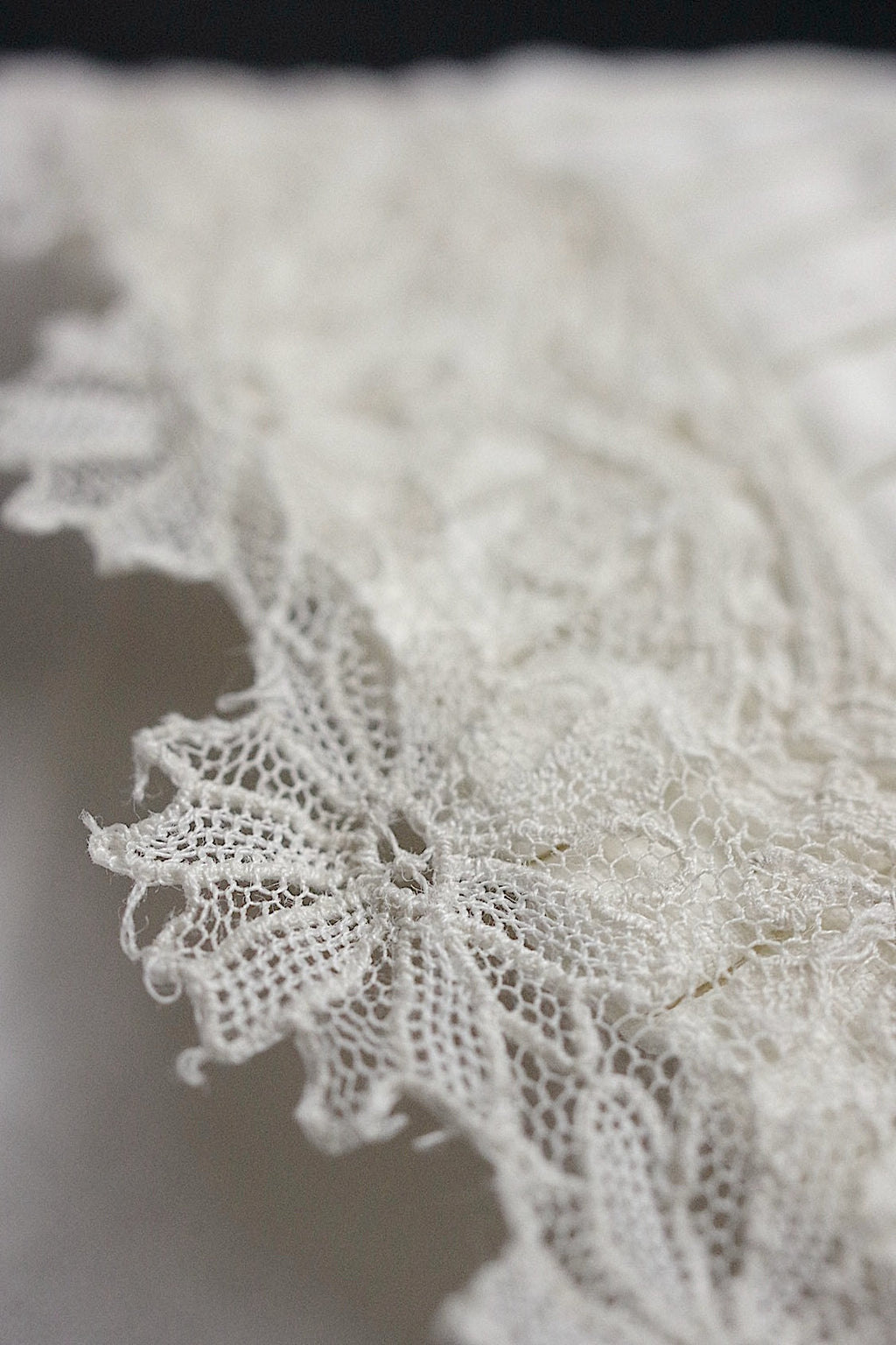 アンティークレース　antique dentelle　レース付き袖、plastron .FR a l'epoque