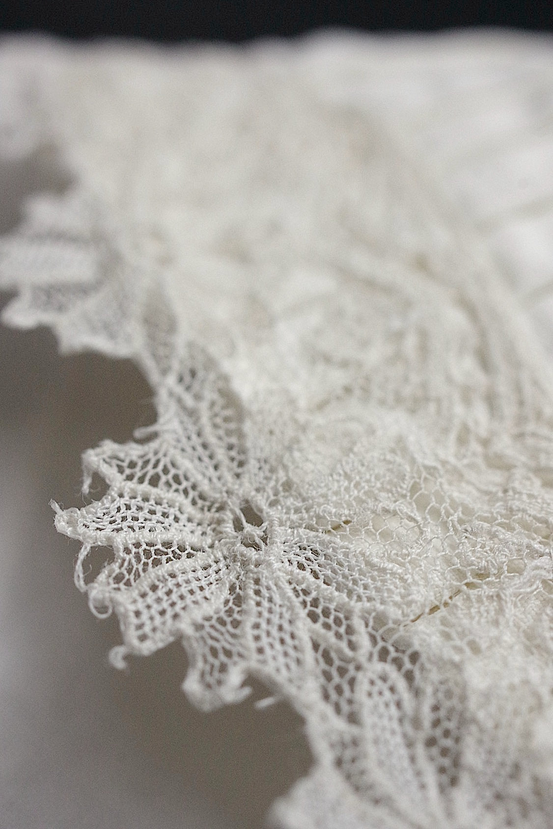 アンティークレース　antique dentelle　レース付き袖、plastron .FR a l'epoque