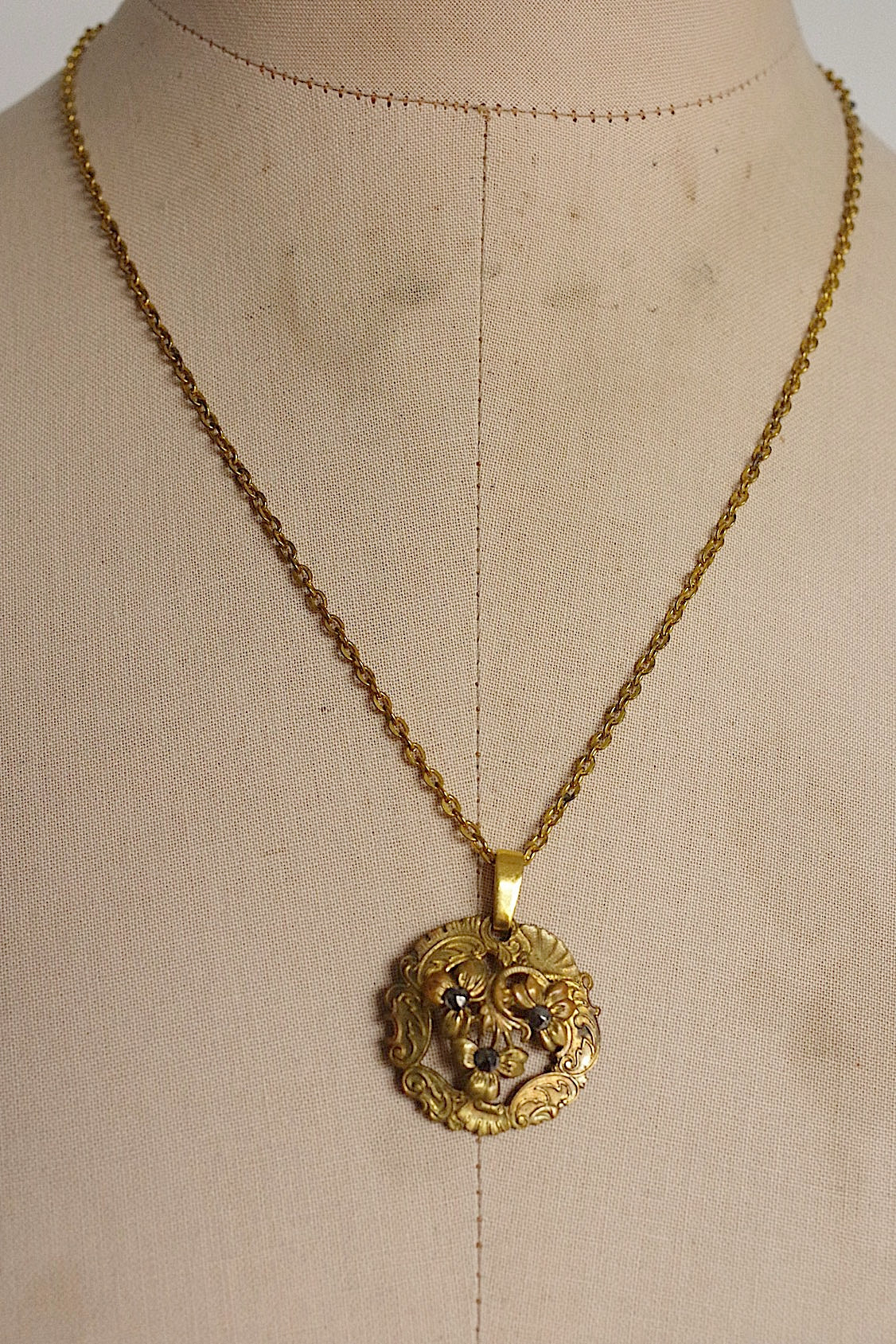 アンティークアクセサリー　antique pendentif　ペンダント　4 .FR a l'epoque