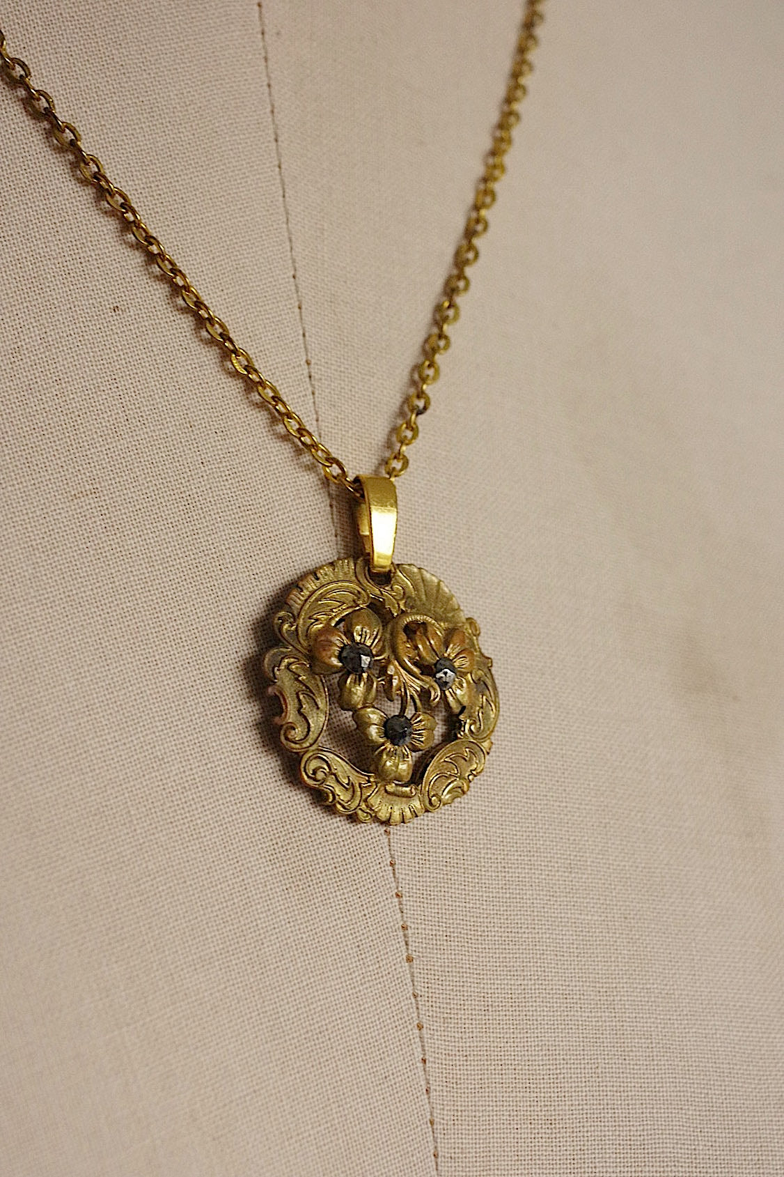 アンティークアクセサリー　antique pendentif　ペンダント　4 .FR a l'epoque