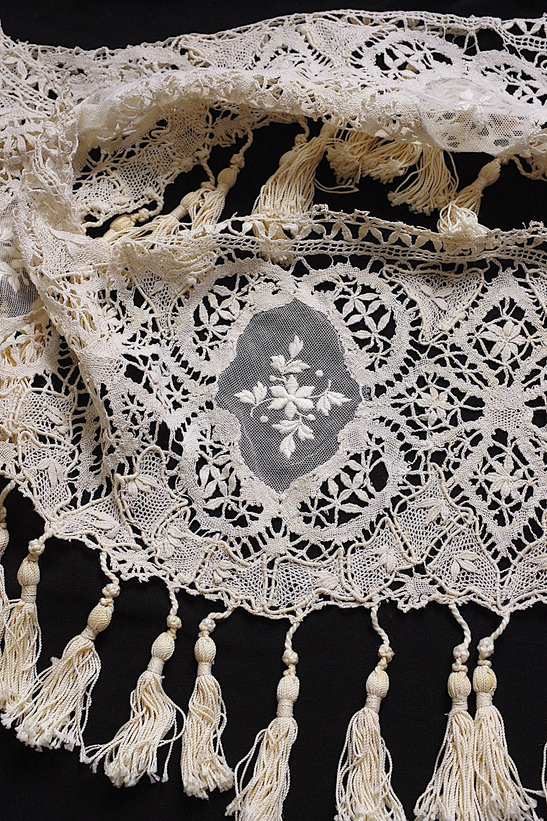 アンティークレース　dentelle antique lace　フリンジ .FR a l'epoque