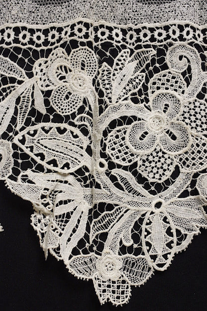 アンティークレース　dentelle antique lace　幅広100cm .FR a l'epoque
