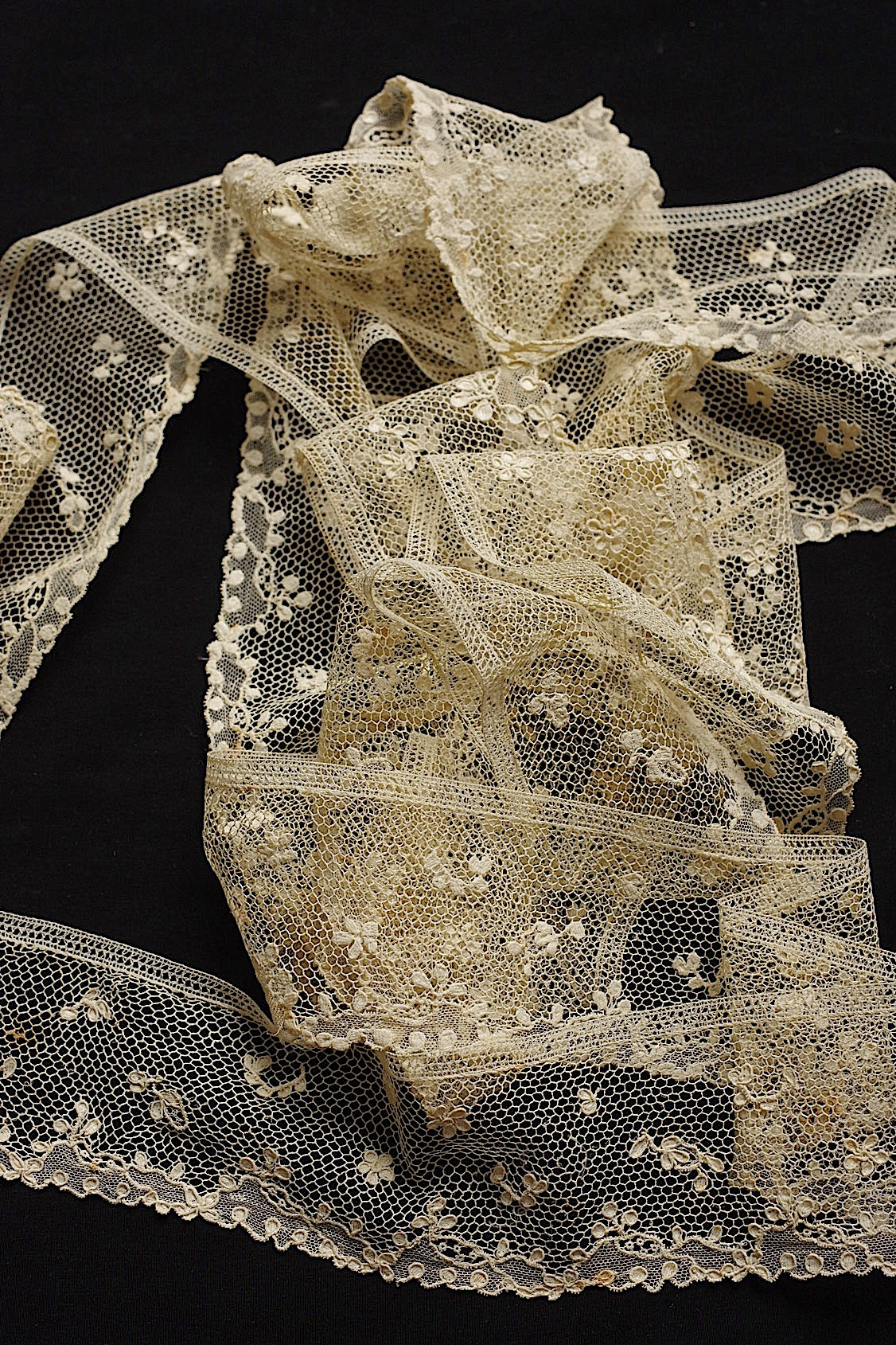 アンティークレース　dentelle antique lace　アランソンレース　262cm .FR a l'epoque