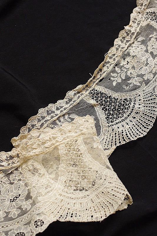 アンティークレース　dentelle antique lace　ブリュクセルレース　ハギレ .FR a l'epoque