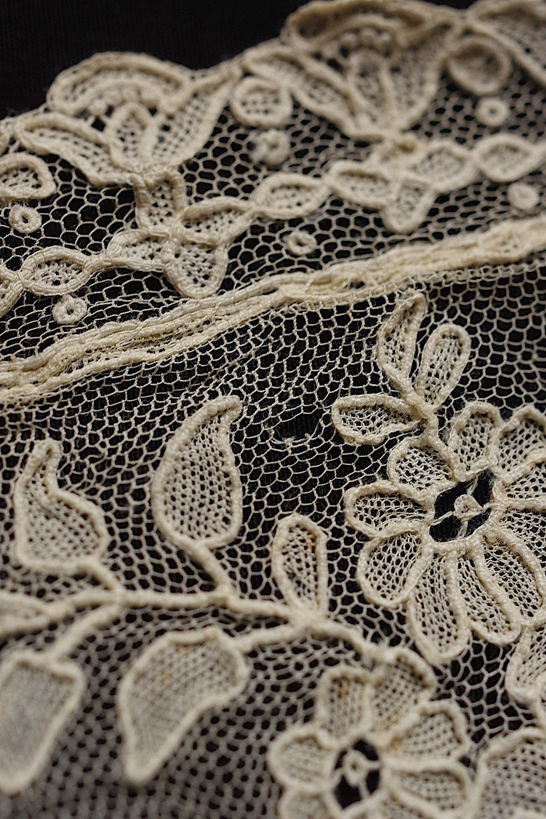 アンティークレース　dentelle antique lace　ブリュクセルレース　ハギレ .FR a l'epoque