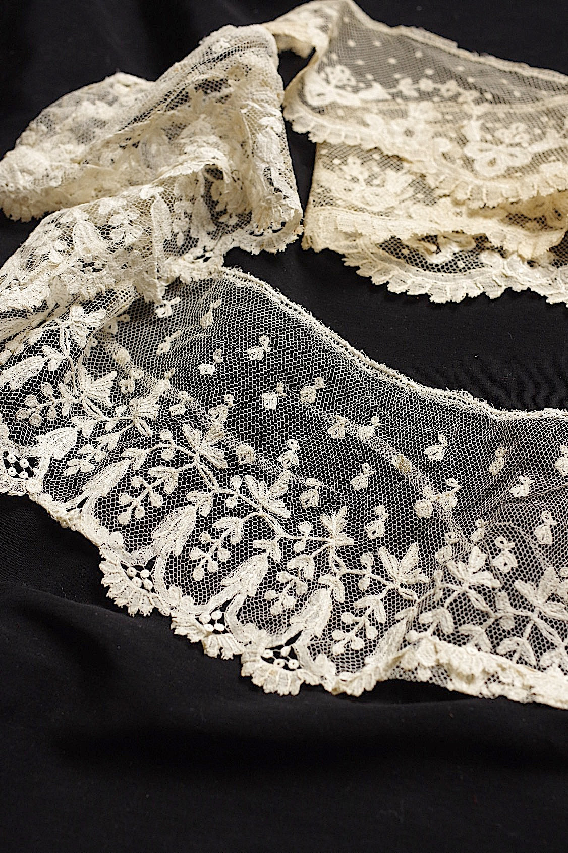 アンティークレース　dentelle antique lace　アプリカッションアングレテール　ハギレ .FR a l'epoque