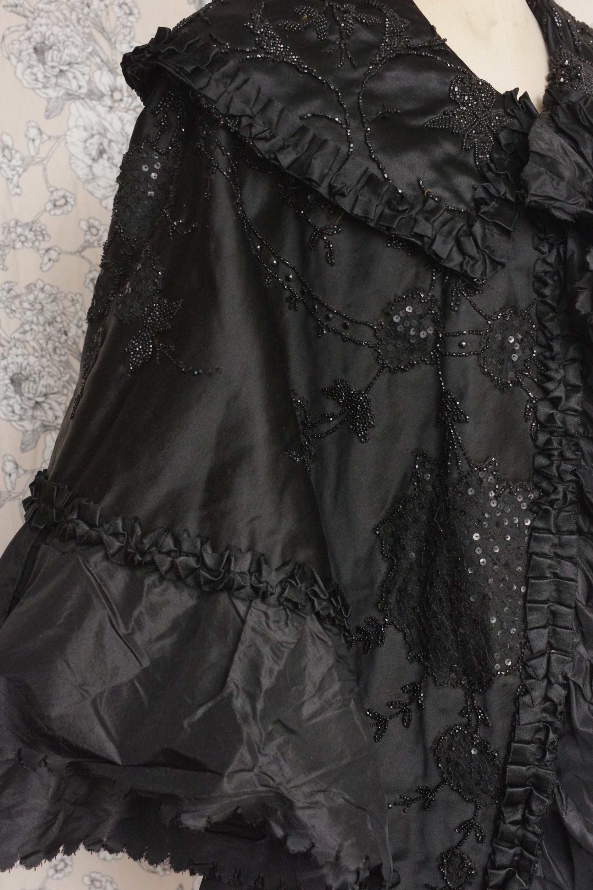 アンティークケープ　vêtement antique cape noir .FR a l'epoque