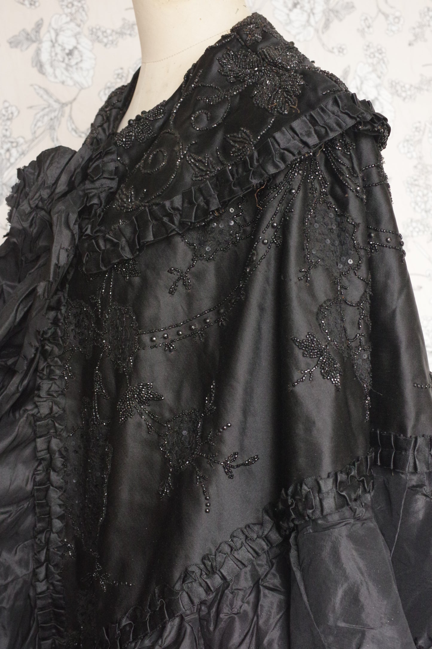 アンティークケープ　vêtement antique cape noir .FR a l'epoque