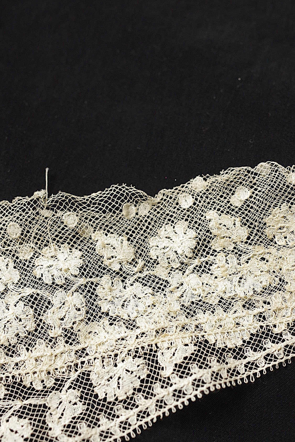 アンティークレース　antique dentelle ハギレlot　素材用 .FR a l'epoque