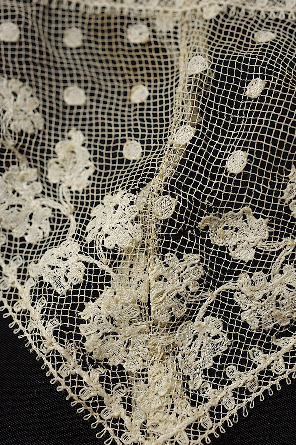 アンティークレース　antique dentelle ハギレlot　素材用 .FR a l'epoque