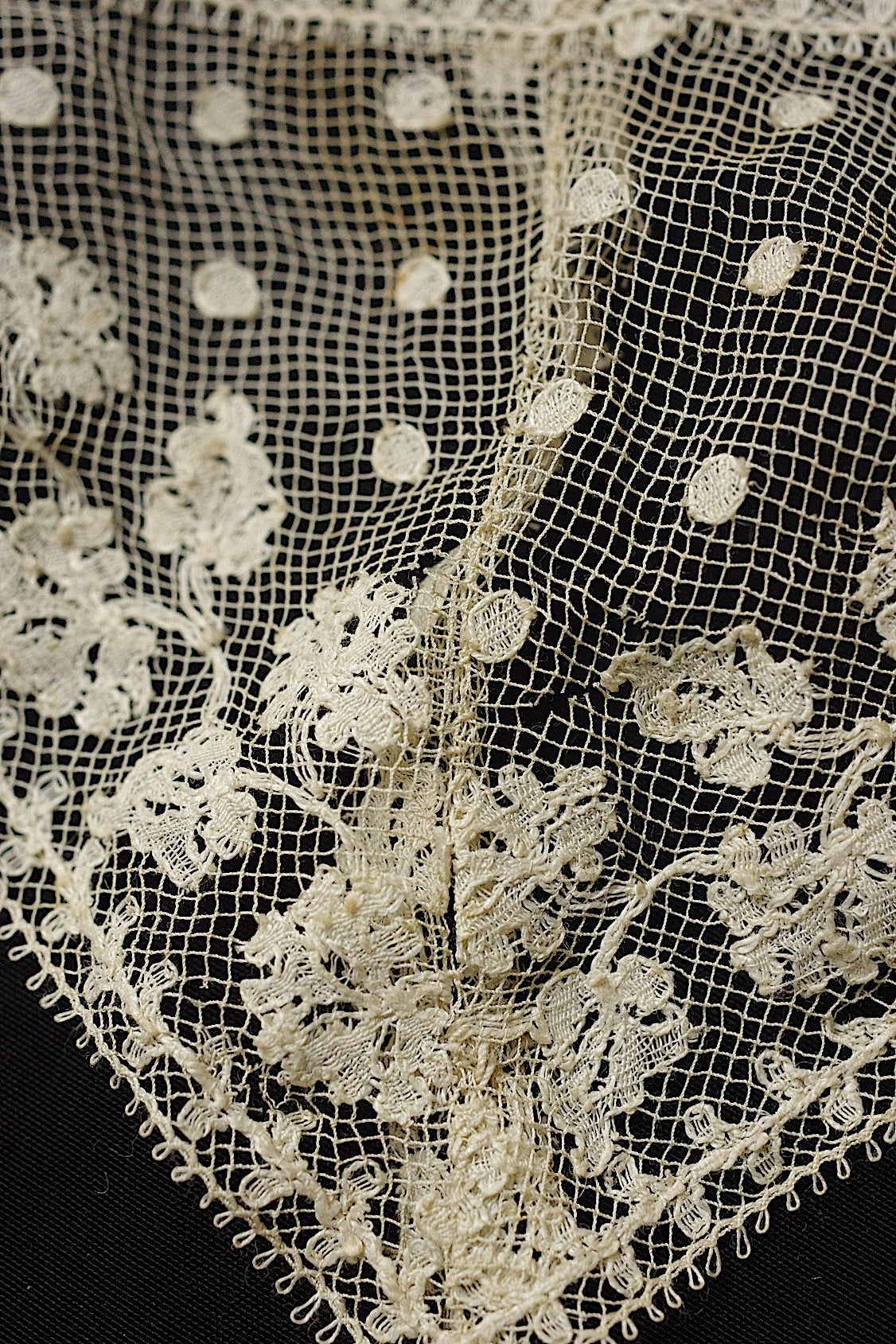 アンティークレース　antique dentelle ハギレlot　素材用 .FR a l'epoque