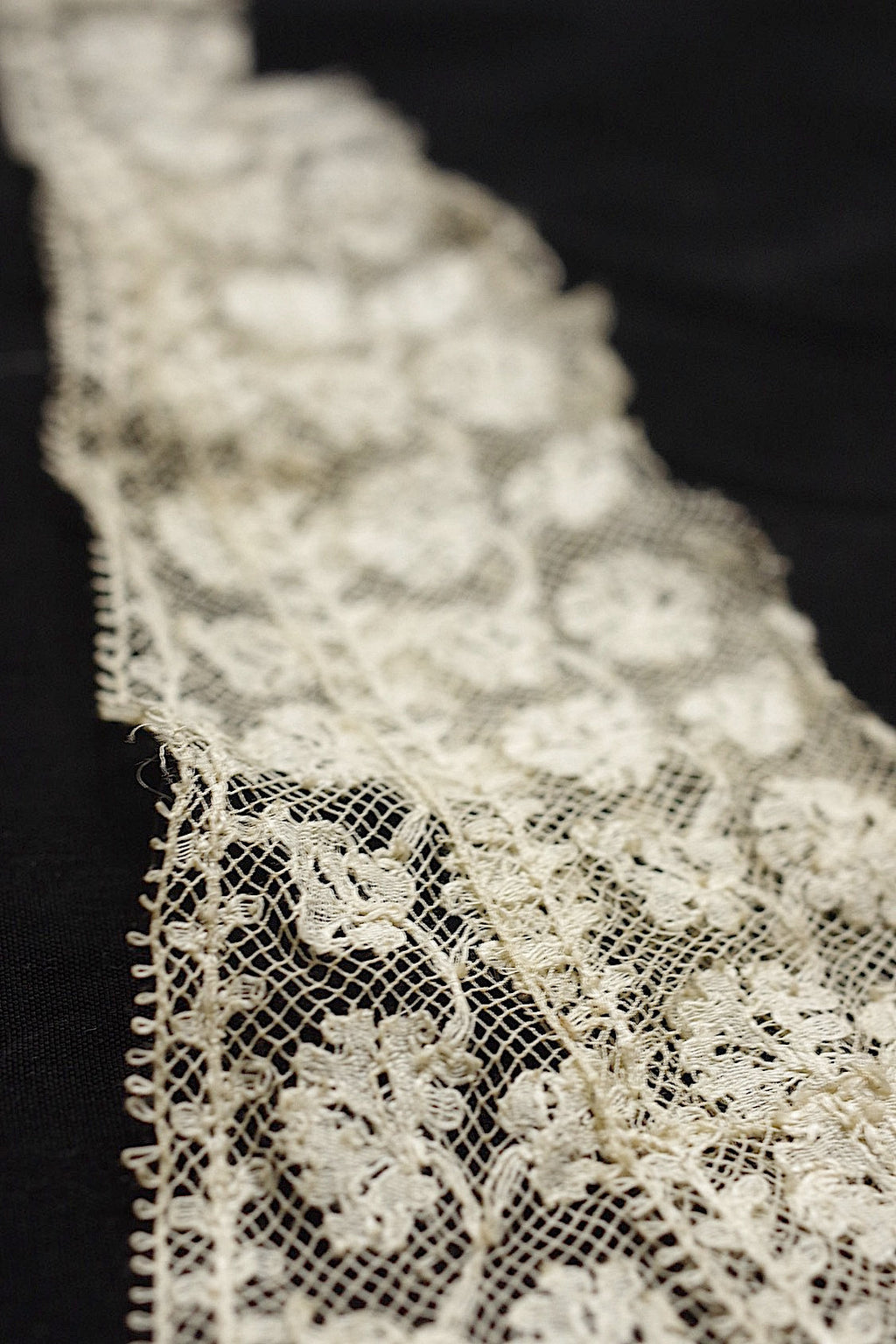 アンティークレース　antique dentelle ハギレlot　素材用 .FR a l'epoque