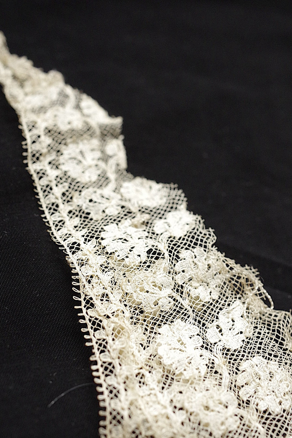 アンティークレース　antique dentelle ハギレlot　素材用 .FR a l'epoque