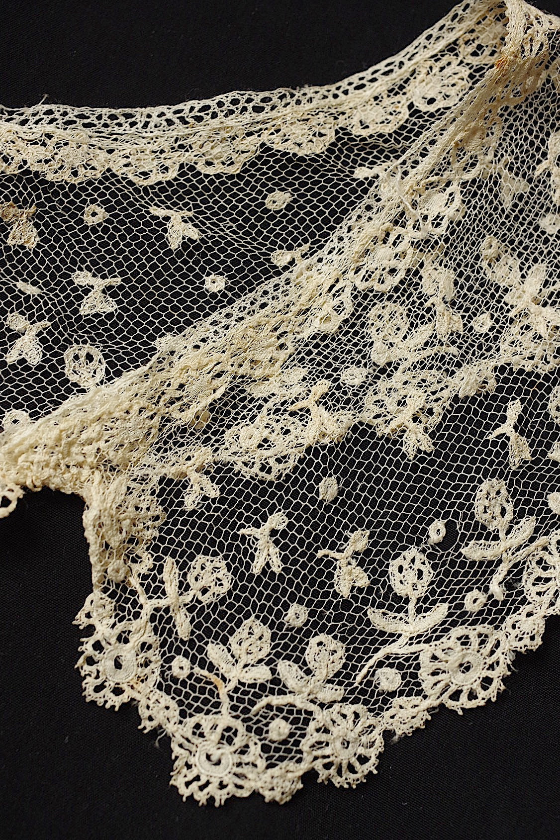 アンティークレース　antique dentelle ハギレlot　素材用 .FR a l'epoque