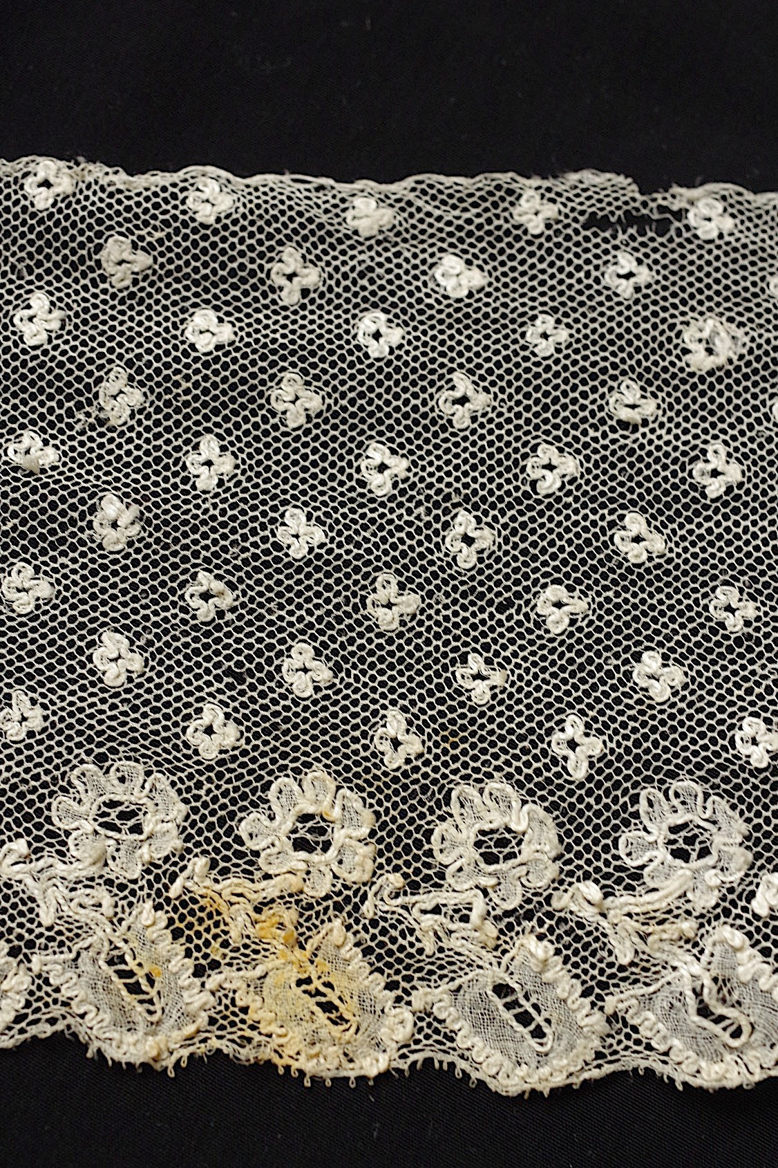 アンティークレース　antique dentelle 208cm .FR a l'epoque