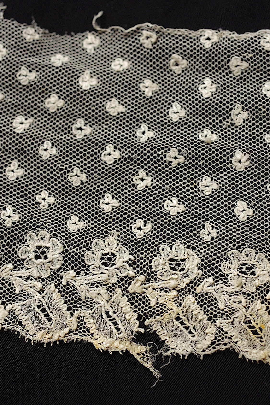 アンティークレース　antique dentelle 208cm .FR a l'epoque