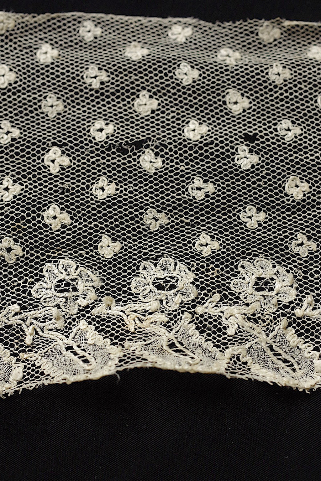 アンティークレース　antique dentelle 208cm .FR a l'epoque