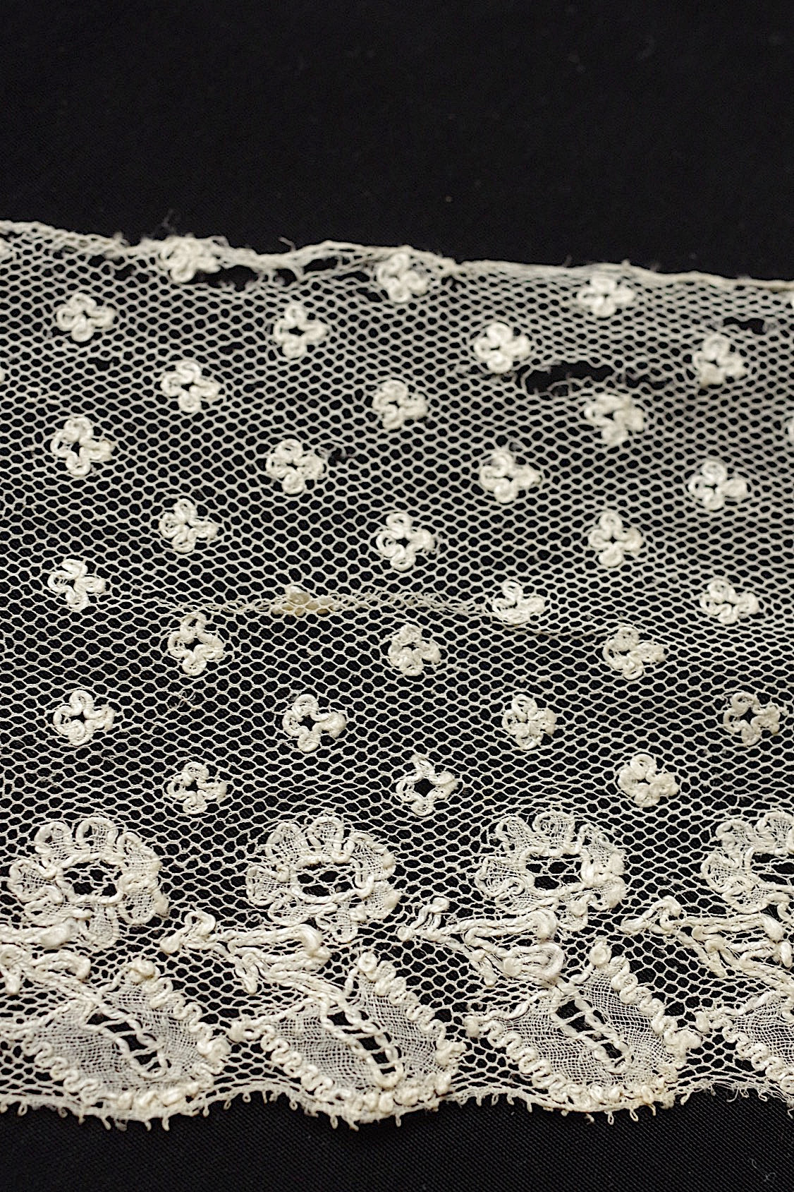 アンティークレース　antique dentelle 208cm .FR a l'epoque