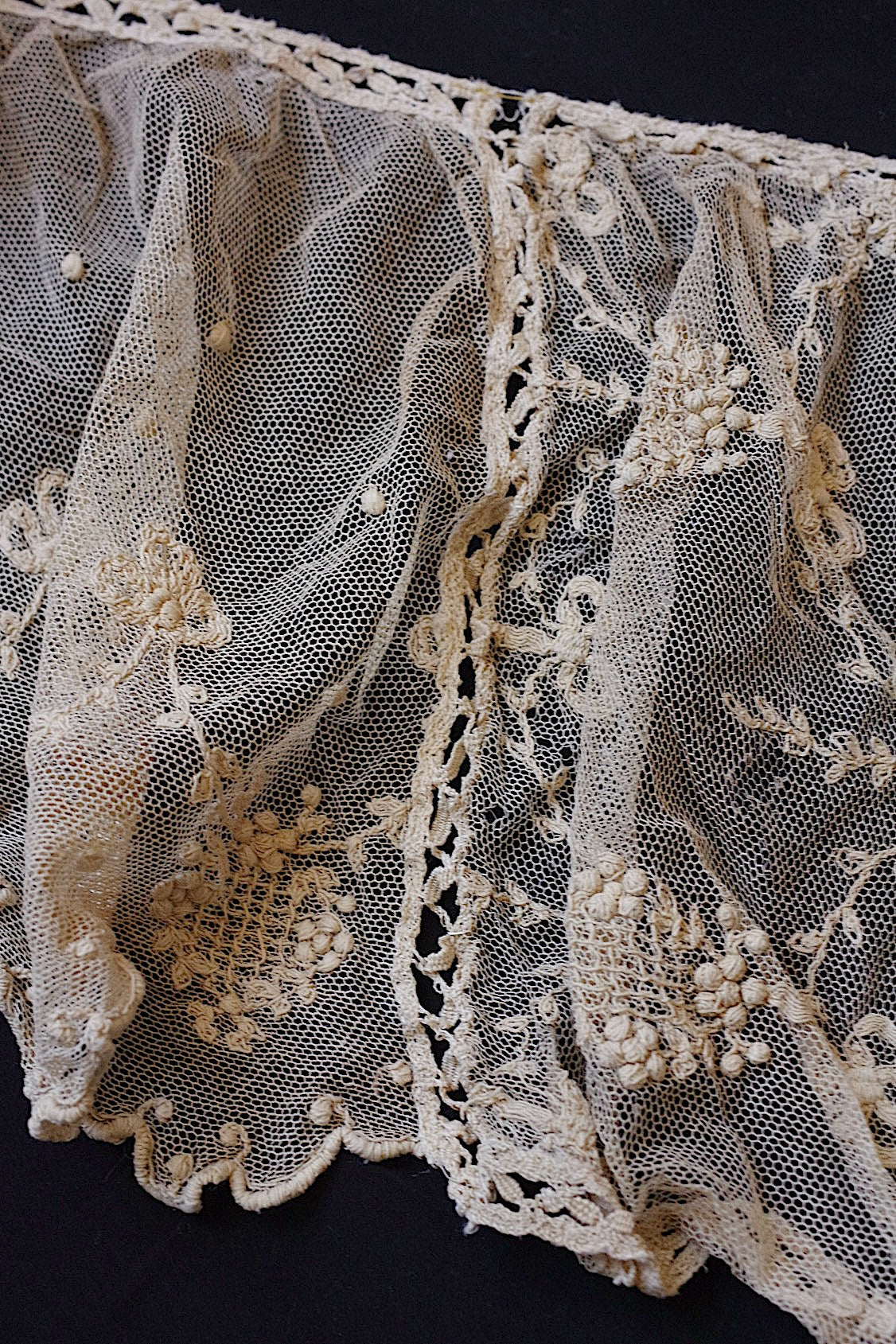 アンティークレース　antique dentelle 280cm .FR a l'epoque