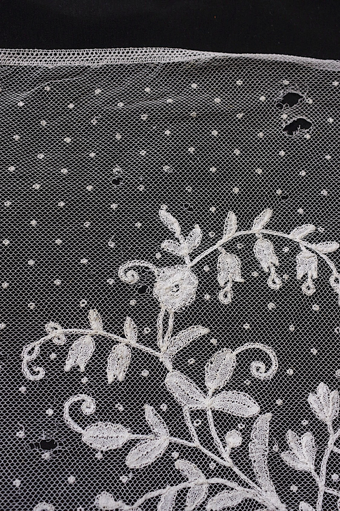 アンティークレース　antique dentelle アプリカッションアングレテール .FR a l'epoque