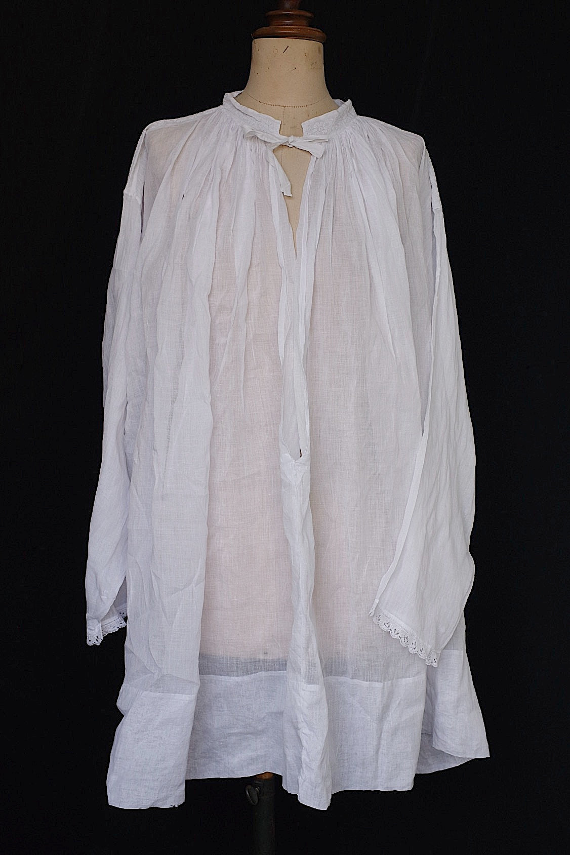 アンティーク教会チュニック　vêtement antique surplis Church Smock .FR a l'epoque