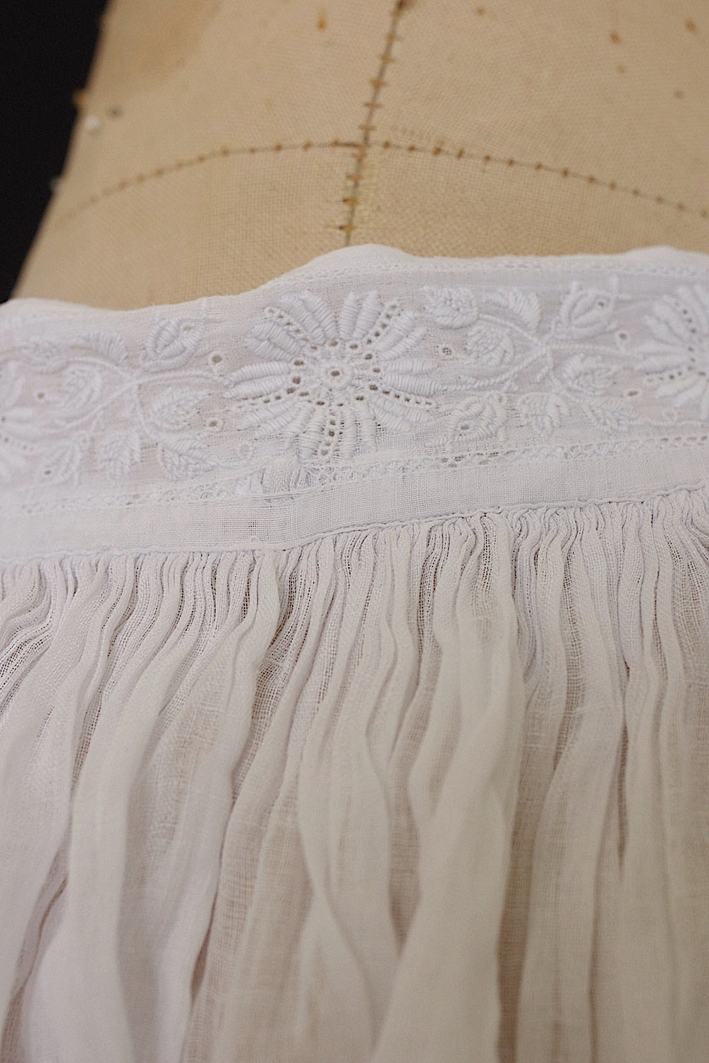 アンティーク教会チュニック　vêtement antique surplis Church Smock1 .FR a l'epoque