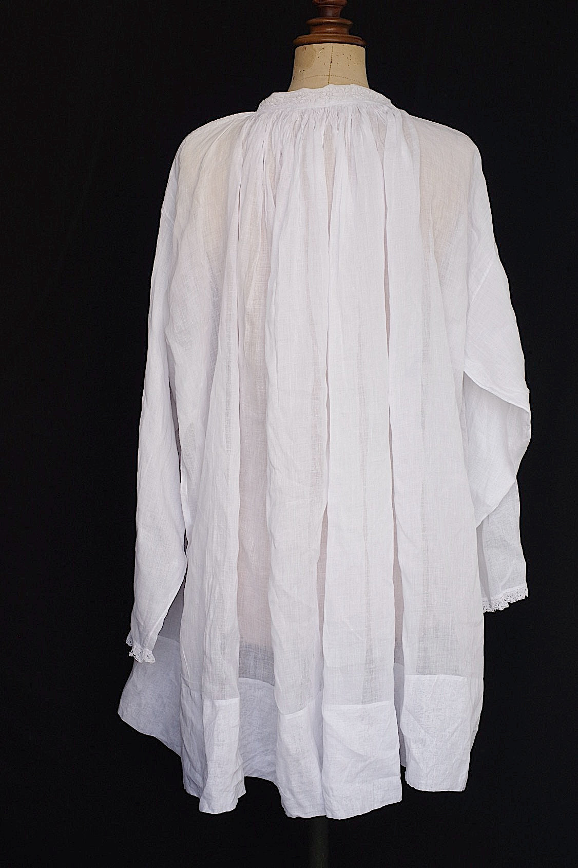 アンティーク教会チュニック　vêtement antique surplis Church Smock .FR a l'epoque