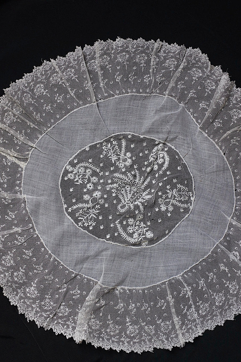 アンティークレース dentelle antique レースドイリー2 .FR a l'epoque