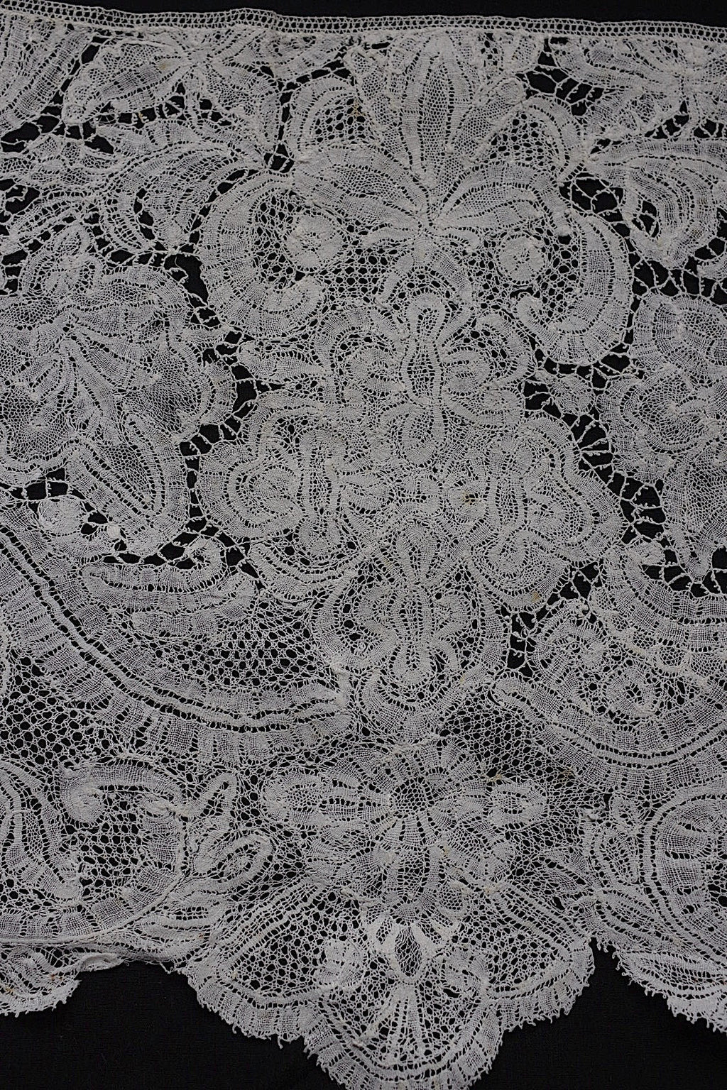 アンティークレース　dentelle antique　デュシェス　360cm .FR a l'epoque