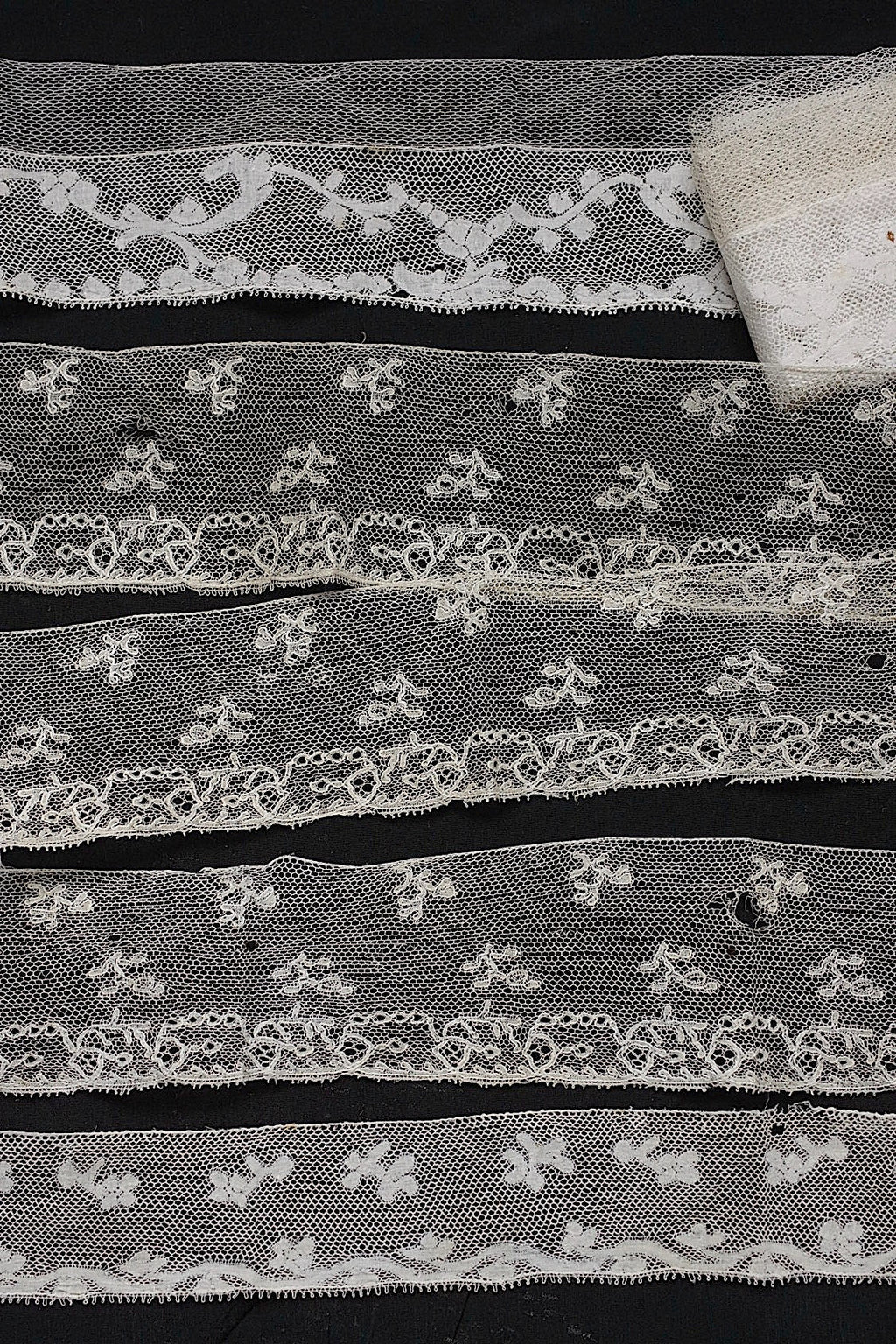 アンティークレース　dentelle antique　３種 .FR a l'epoque