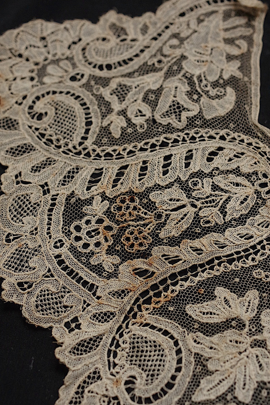 アンティークレース　dentelle antique　襟 .FR a l'epoque