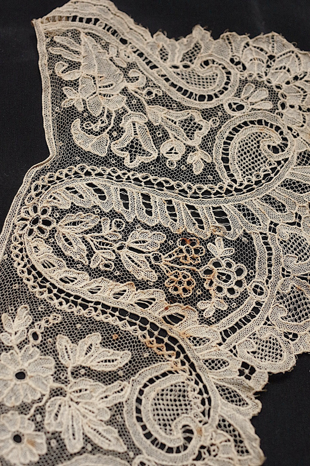 アンティークレース　dentelle antique　襟 .FR a l'epoque