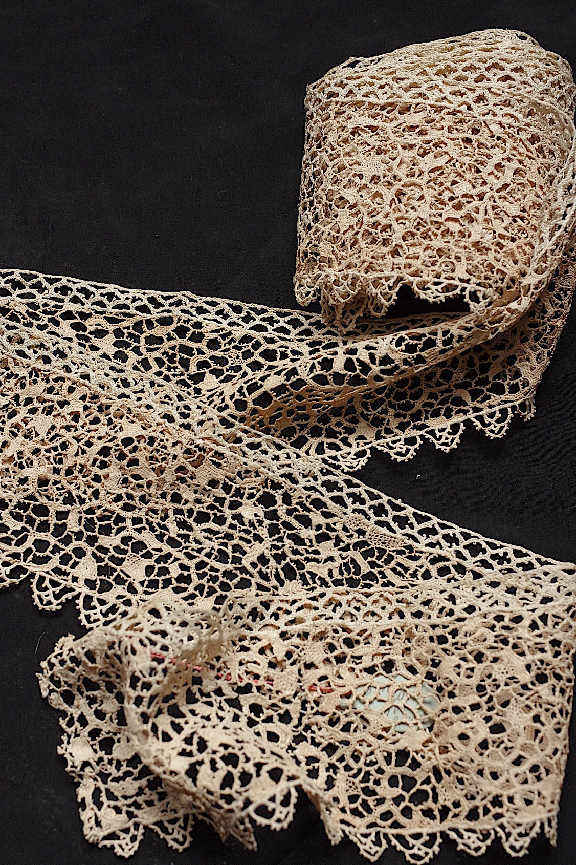 アンティークレース　dentelle antique 215cm ヴニーズ .FR a l'epoque