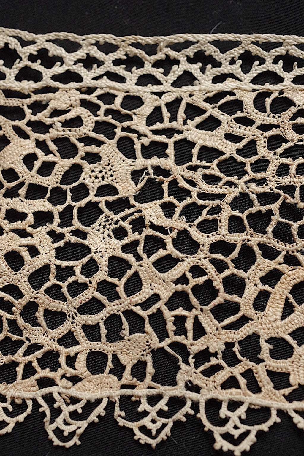 アンティークレース　dentelle antique 215cm ヴニーズ .FR a l'epoque