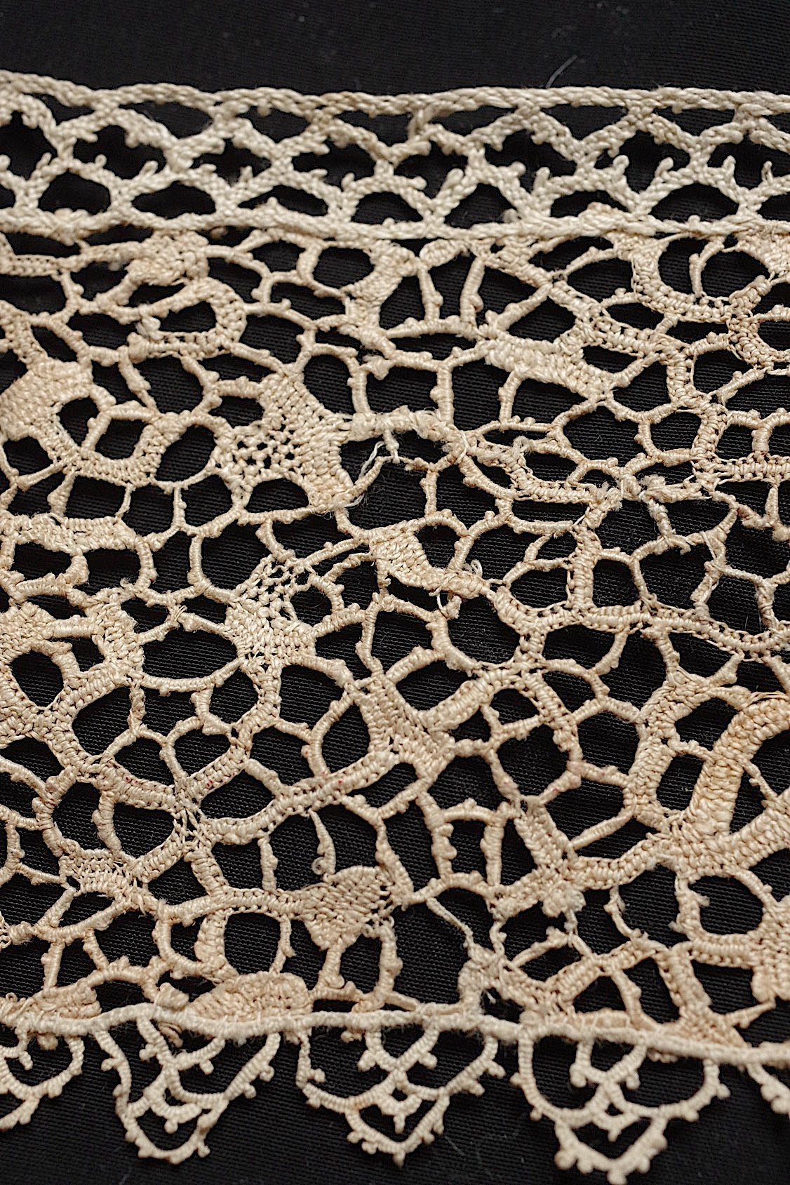 アンティークレース　dentelle antique 215cm ヴニーズ .FR a l'epoque