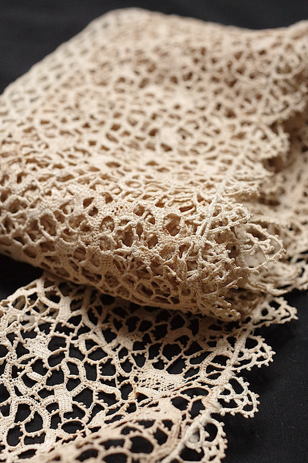 アンティークレース　dentelle antique 215cm ヴニーズ .FR a l'epoque
