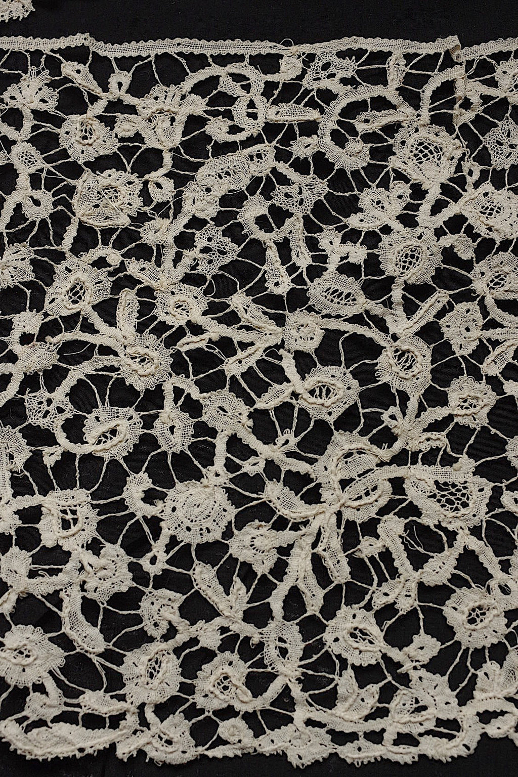 アンティークレース　dentelle antique 116cm ロザリン .FR a l'epoque