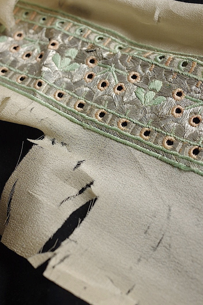 アンティークレース　dentelle ancinne 刺繍リボン　シルク生地 .FR a l'epoque