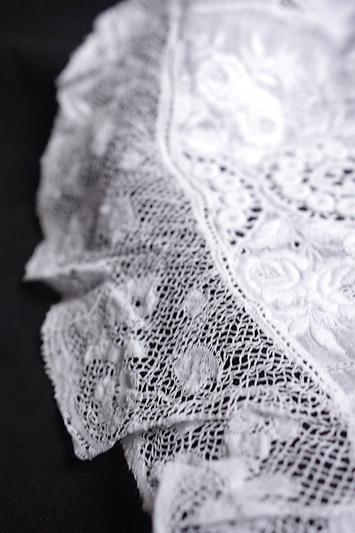 アンティークレース　dentelle ancinne レース生地はぎれ1 .FR a l'epoque