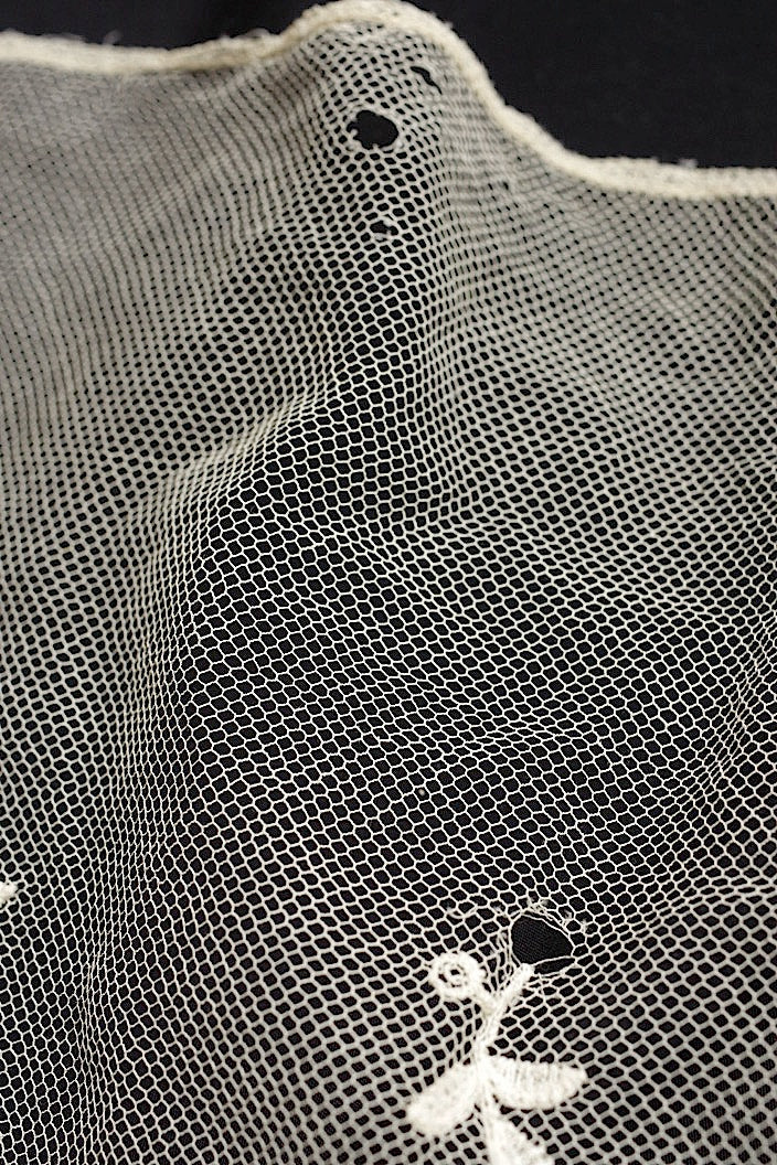 アンティークレース　dentelle ancinne 350cm .FR a l'epoque