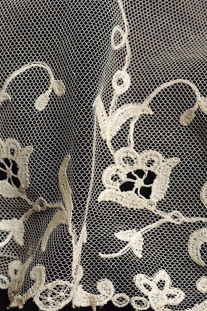 アンティークレース　dentelle ancinne 350cm .FR a l'epoque