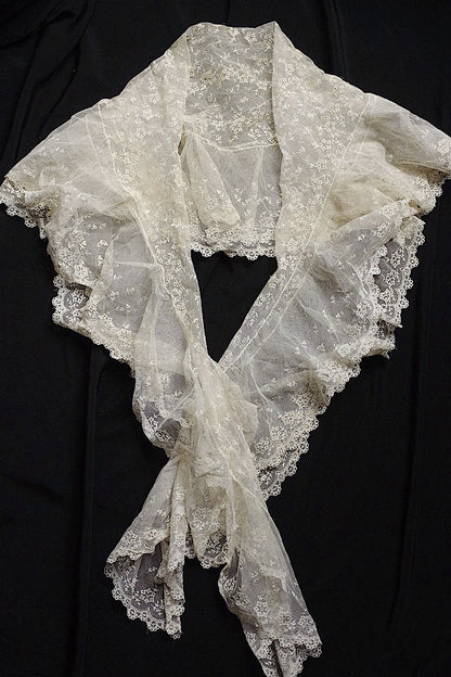 アンティークレース　dentelle ancinne ショール .FR a l'epoque