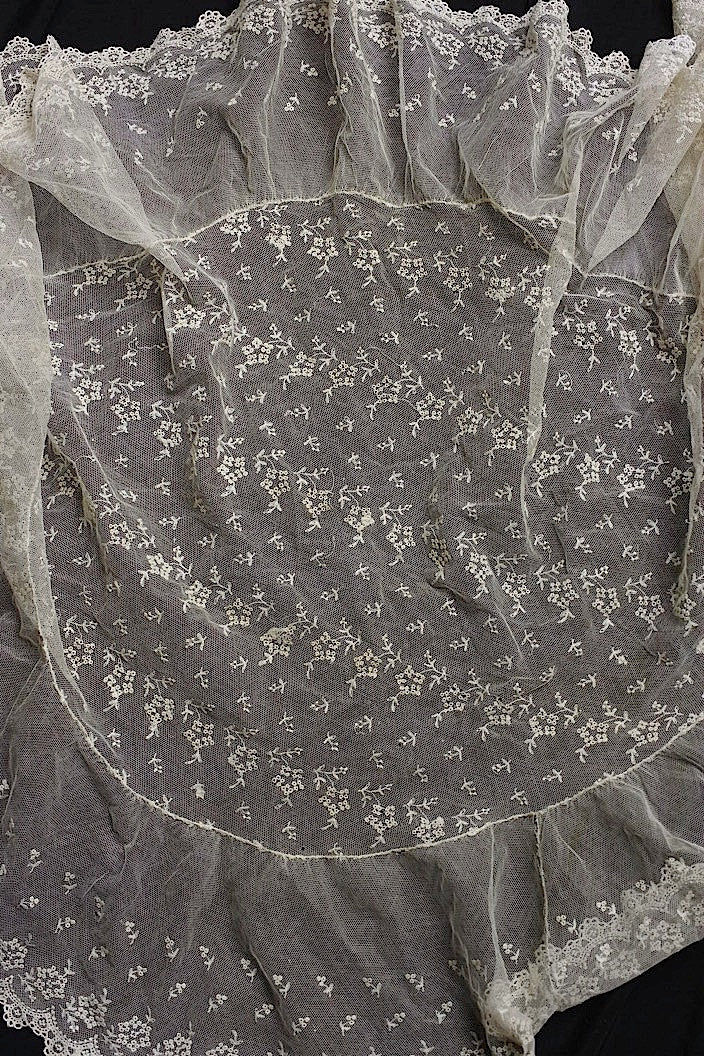 アンティークレース　dentelle ancinne ショール .FR a l'epoque