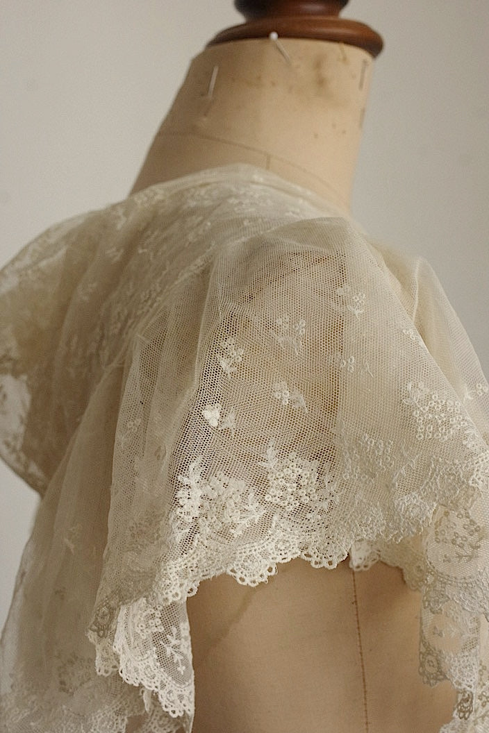 アンティークレース　dentelle ancinne ショール .FR a l'epoque