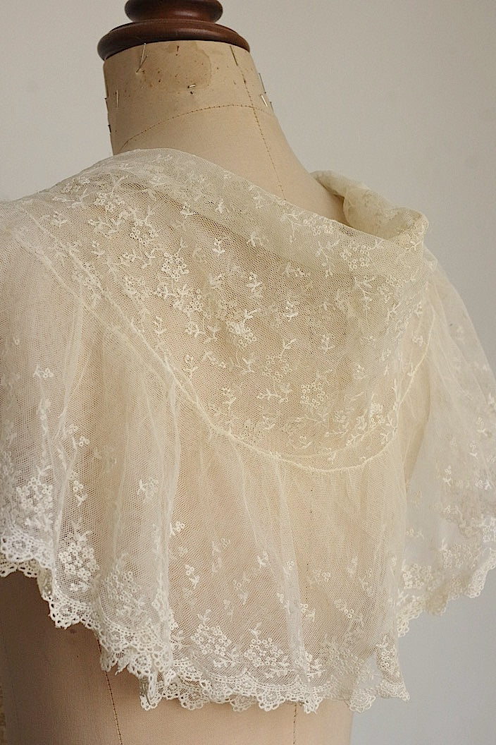 アンティークレース　dentelle ancinne ショール .FR a l'epoque