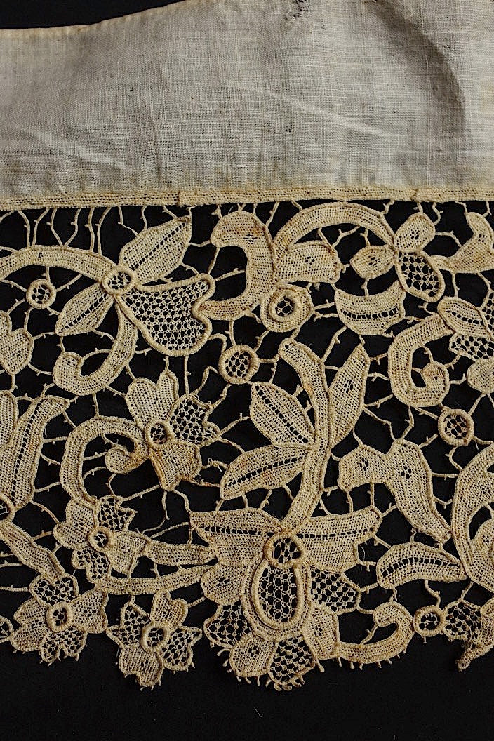 アンティークレース　dentelle ancinne ヴニーズ　290cm .FR a l'epoque