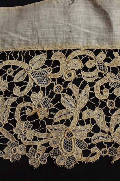 アンティークレース　dentelle ancinne ヴニーズ　290cm .FR a l'epoque
