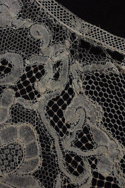 アンティークレース　dentelle ancinne 小さな襟3つ .FR a l'epoque