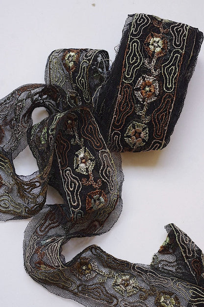 アンティークレース　dentelle ancinne 620cm .FR a l'epoque