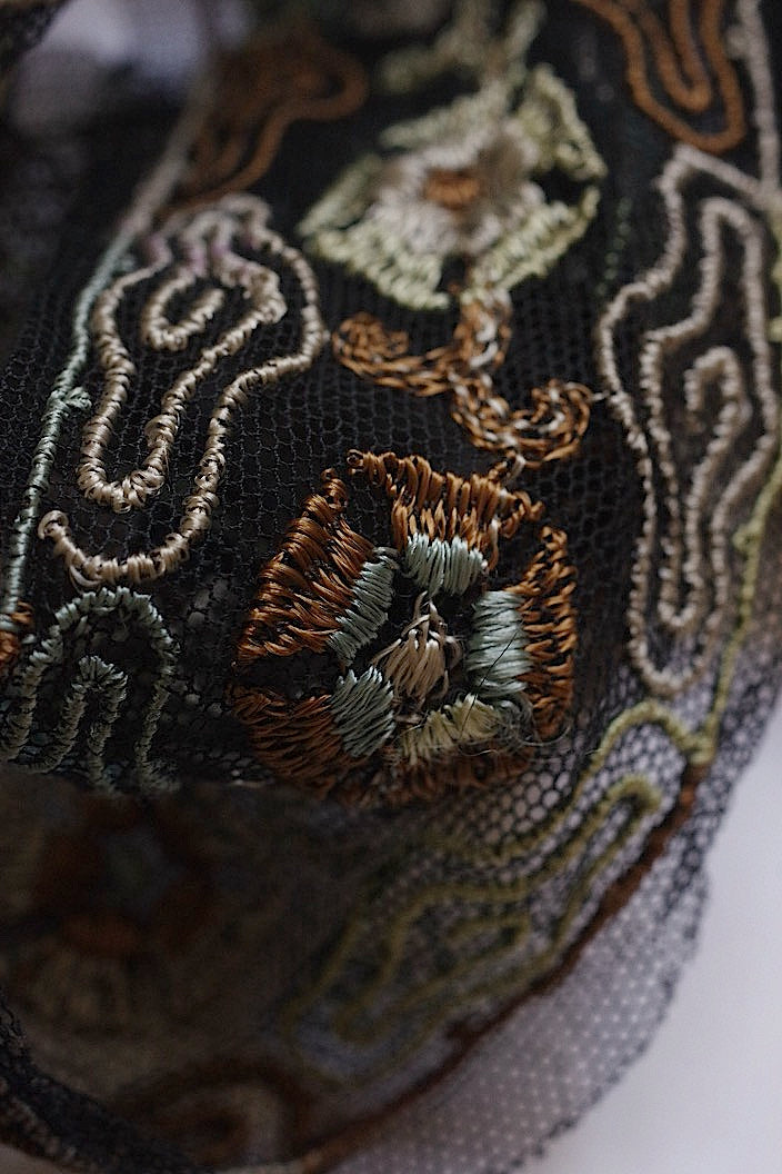 アンティークレース　dentelle ancinne 620cm .FR a l'epoque